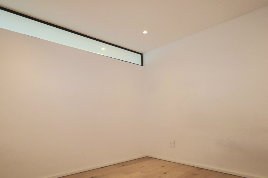 To Let 1 Bedroom Property for Rent in Woodstock Western Cape